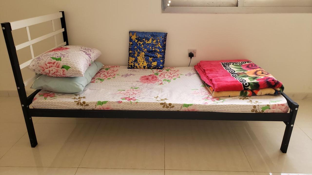 Yahia Guest House Abu Dhabi Eksteriør bilde